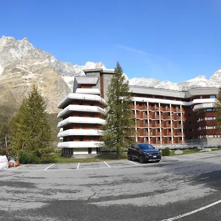 Апартаменты White Star Cervinia - Stunning Matterhorn View With Terrace And Private Parking